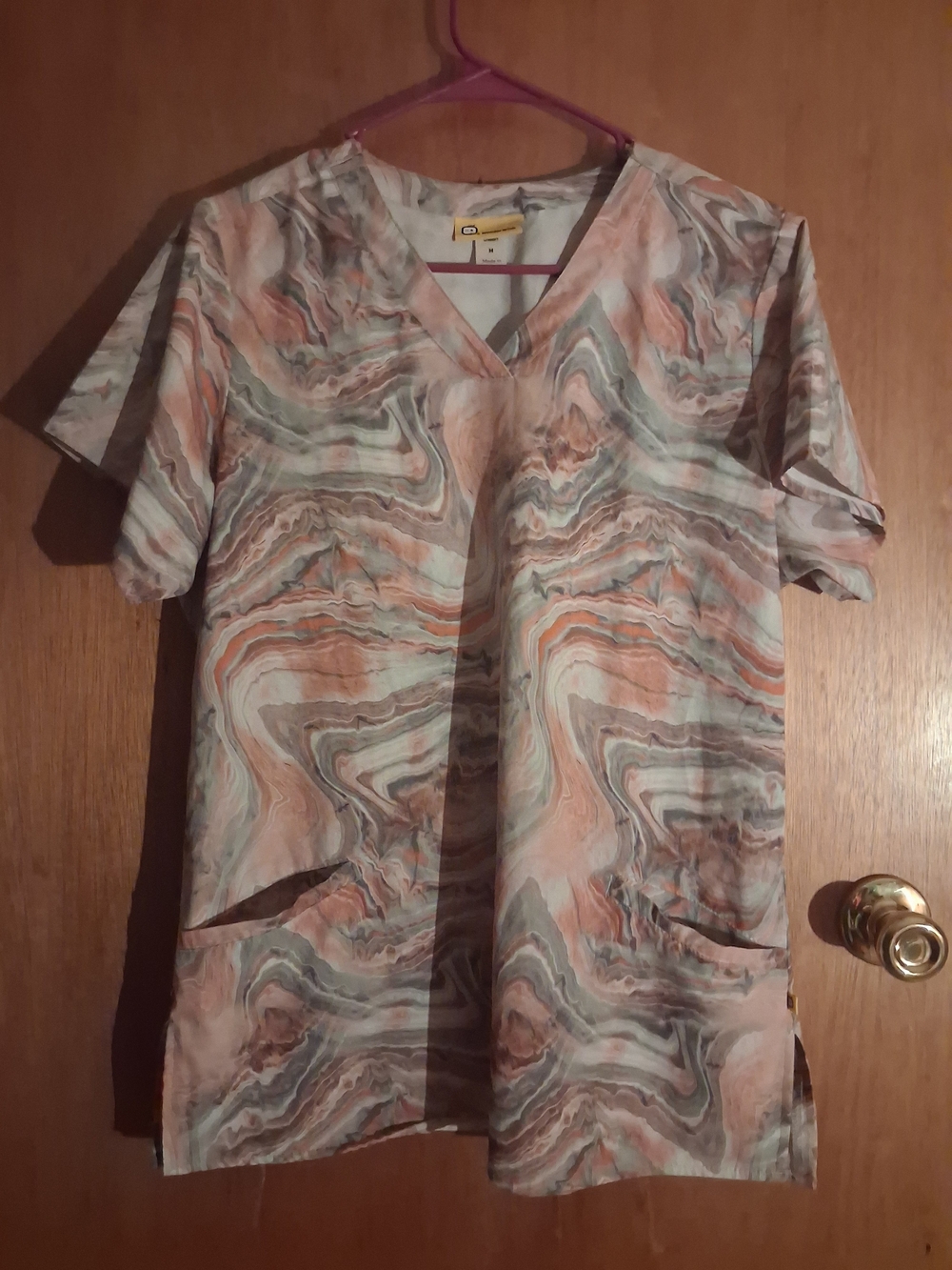 WonderWink Marble-Print V-Neck Scrub Top in Peach, Sage, Gray